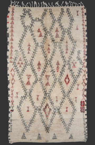 TM 1482, Ait Youb or Ait Seghrouchene pile rug, northern central Middle Atlas, Morocco, ca. 1970/80, ca. 340 x 200 cm (11' 2'' x 6' 7''), high resolution image + price on request







